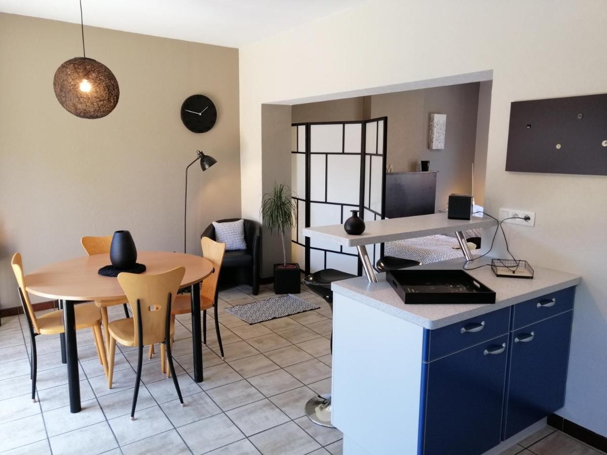 Studio 2 Pers. Tourisme Et Business Apartamento Namur Exterior foto